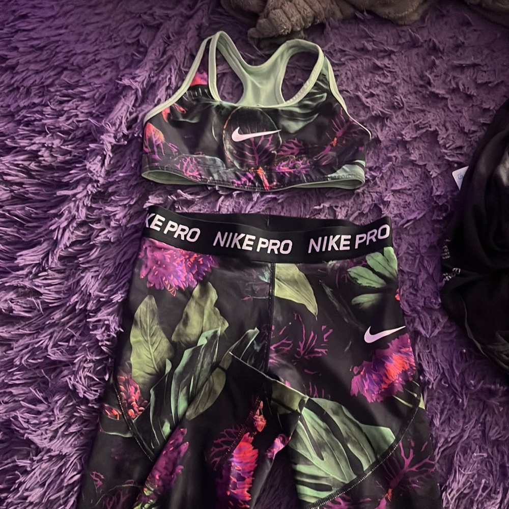 Girls Nike pro outifit